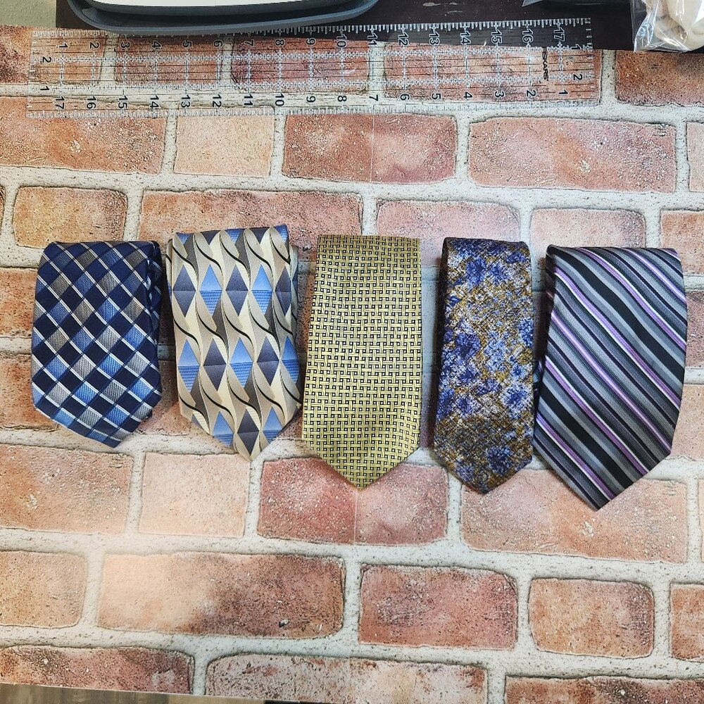 Lot of 5 Neck Ties, Arrow, Croft & Barrow, Roundtree & Yorke, and Joseph & Feiss